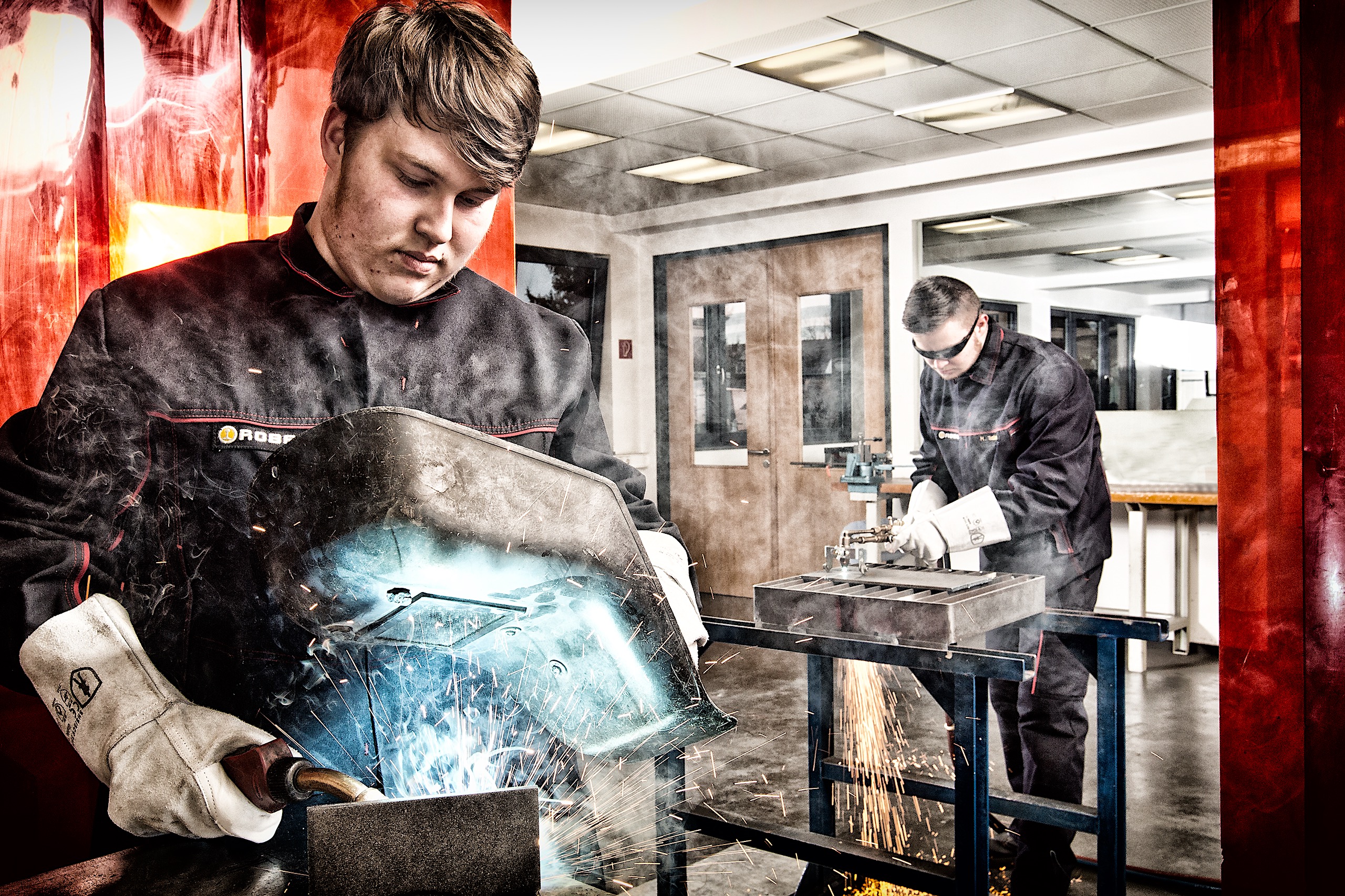 Robel Bahnbaumaschinen - People